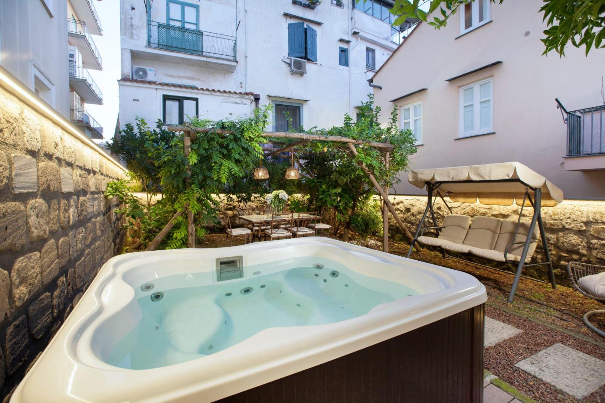 Amore Rentals - Appartamento Terrazza Tasso Sorrento Exterior photo